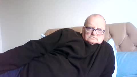 old_fkr online show from February 9, 12:52 pm