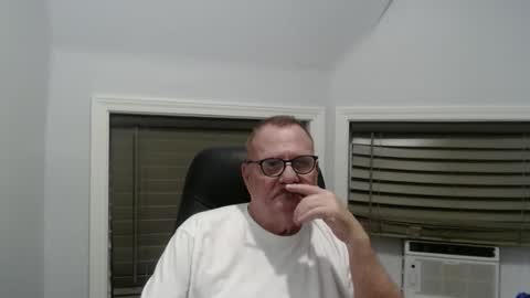 oldguybigd online show from September 10, 4:46 am