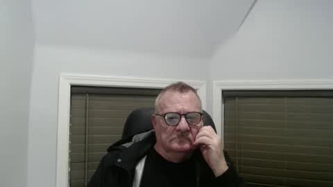 oldguybigd online show from November 15, 2:24 am