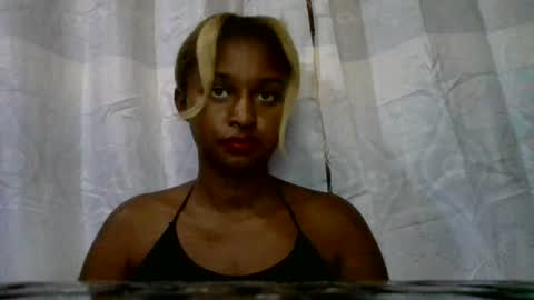 olinah610 online show from July 8, 7:45 am