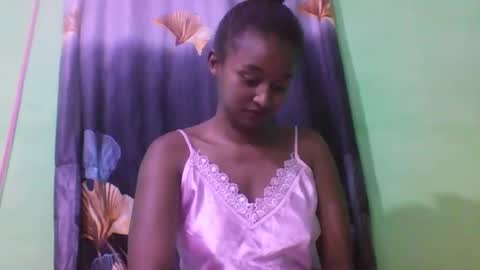 olinah610 online show from November 24, 8:29 pm