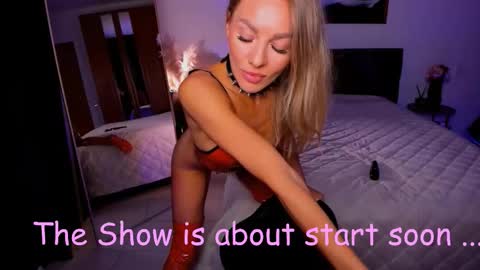 oliva_candy online show from November 26, 11:12 pm