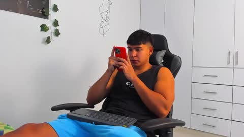 Oliver bray online show from December 17, 8:48 pm