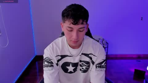 oliveeer online show from April 11, 6:56 pm