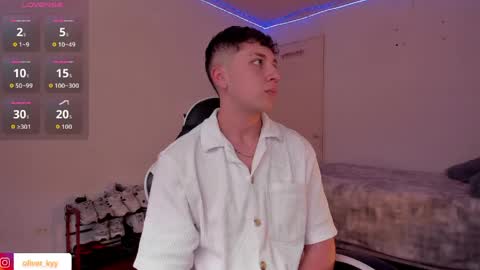 oliveeer online show from April 19, 7:16 pm