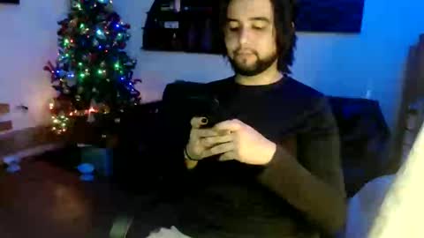 oliver_laid_2023 online show from December 18, 12:28 am