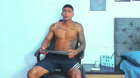 oliver_smith_2 online show from February 2, 9:55 pm