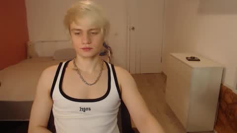 Oliver online show from February 14, 1:08 am