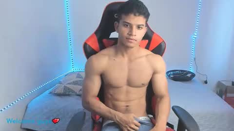 oliver thompsson online show from December 10, 2:28 pm