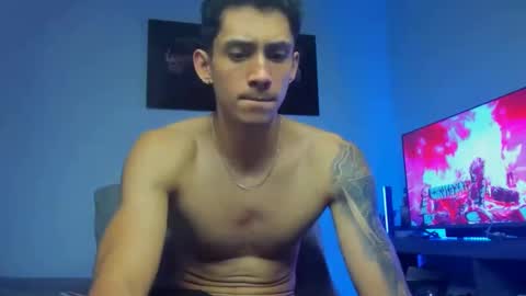 Snapshot of oliverbennet chatting on October 19, 3:44 am Oliver bennet online show from October 19, 3:44 am
