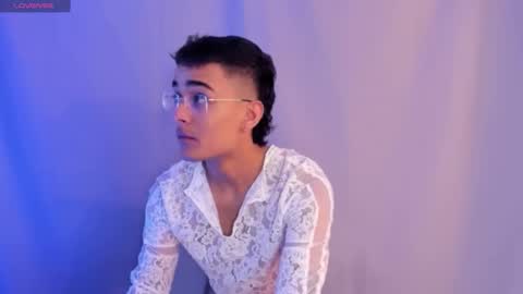 Snapshot of olivermontiel chatting on October 13, 7:05 pm Oliver online show from October 13, 7:05 pm