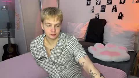 oliver online show from November 22, 1:26 am