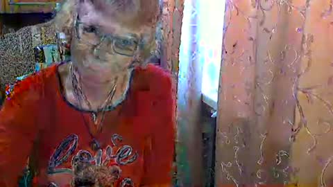 Olivia Mia online show from March 13, 8:39 am