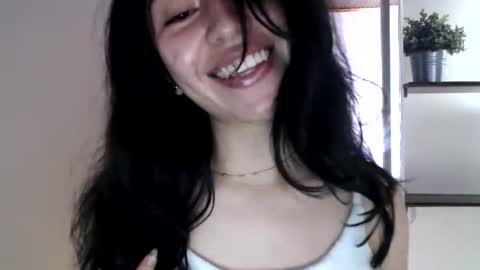oliviaaa__ online show from October 23, 5:36 pm