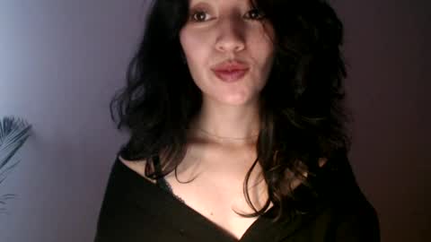 oliviaaa__ online show from June 29, 5:12 pm