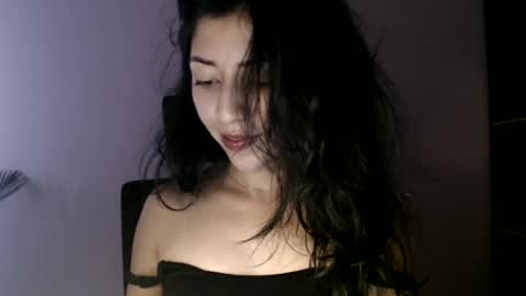 oliviaaa__ online show from July 12, 9:18 pm