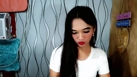 NICOLE online show from April 24, 9:50 pm