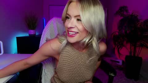 Olivia Owens online show from January 15, 9:13 am