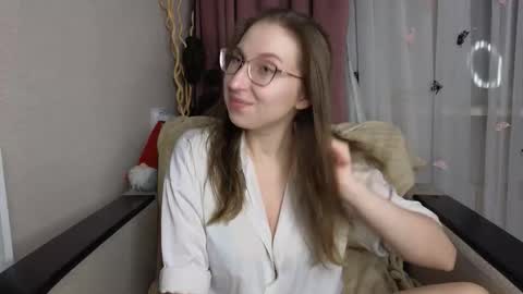 Kylie online show from March 15, 7:17 pm