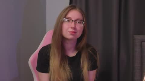 Kylie online show from September 10, 7:04 pm