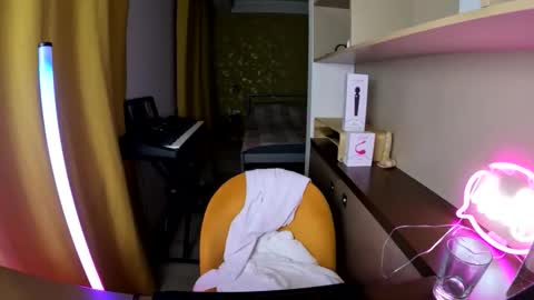 Angelina Lina online show from March 6, 9:47 pm