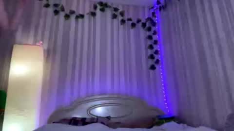 Emma online show from April 4, 7:59 am