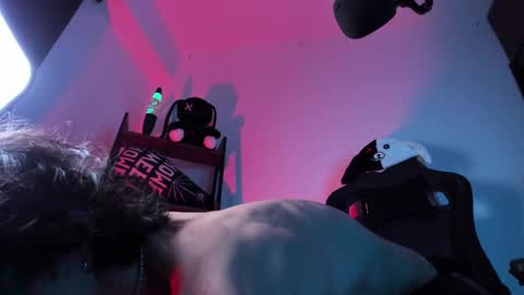     online show from March 5, 6:12 am