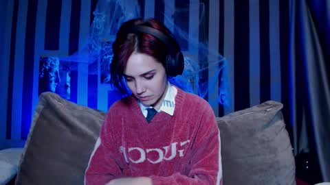 onaloon online show from November 5, 4:03 am