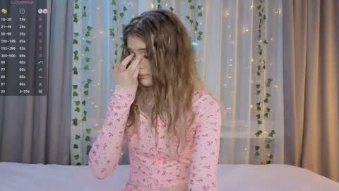 Eva online show from March 5, 2:04 pm