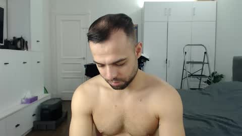 onebestlover online show from April 17, 8:17 am