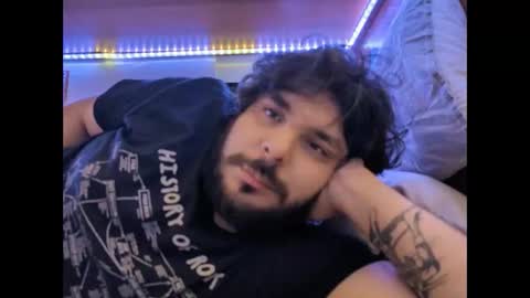 onecrew1 online show from September 20, 1:03 pm