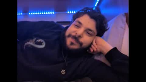 onecrew1 online show from November 1, 1:32 pm