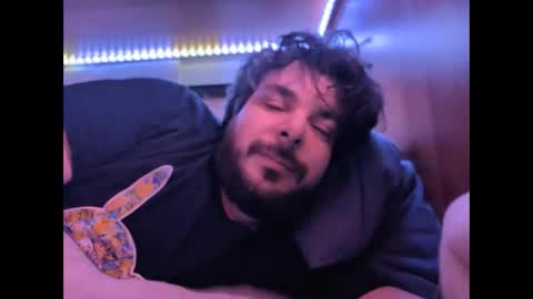 onecrew1 online show from April 4, 1:40 pm