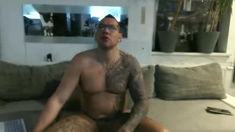 .....mICha..... online show from March 3, 5:03 am