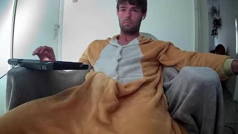 onesieboyx online show from September 12, 9:11 am