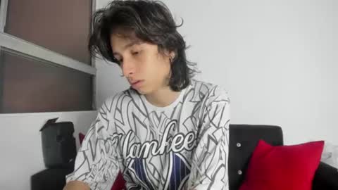 onion_knight420 online show from June 15, 2:25 am