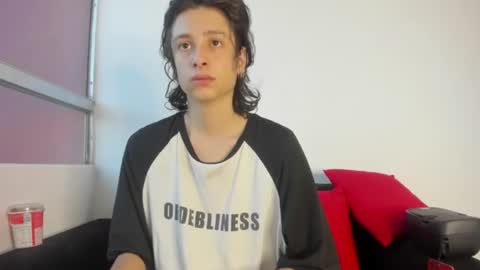 onion_knight420 online show from June 16, 10:52 am