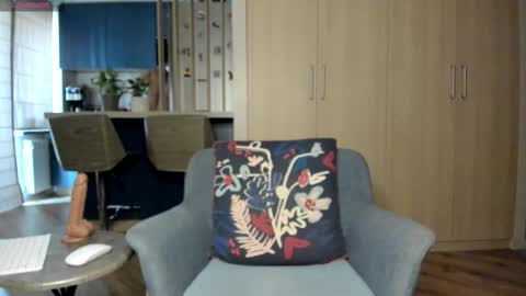 Alex S online show from February 23, 8:27 am