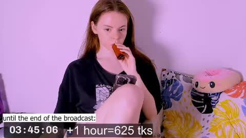only_sarah1 online show from May 5, 10:04 pm