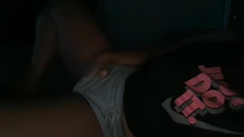 onlyinurdreams00 online show from December 2, 4:21 am