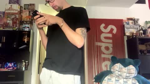 Snapshot of onthecumup69 chatting on February 24, 3:09 pm onthecumup69 online show from February 24, 3:09 pm