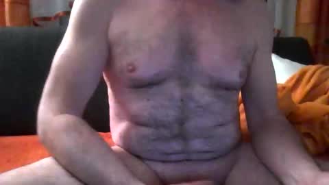 ooehot online show from April 22, 6:59 pm