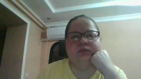 opiumvelour online show from June 10, 6:18 pm