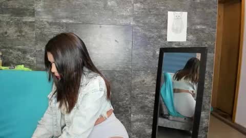 Oriana online show from February 3, 1:24 am