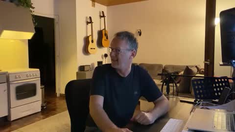 orimalike online show from February 22, 9:26 pm