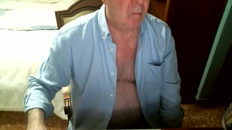 Oscar online show from December 5, 5:44 pm