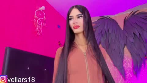 vella online show from March 3, 8:54 pm