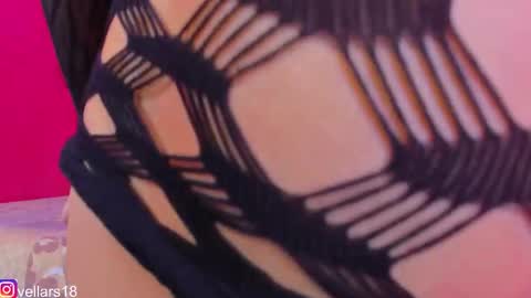 vella online show from November 19, 8:40 pm