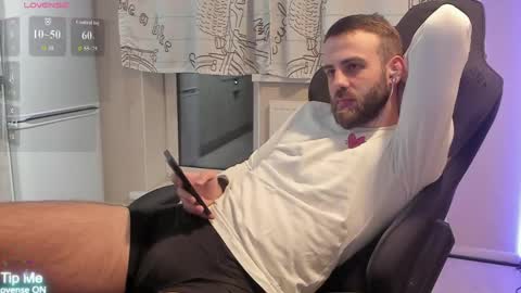 Otis online show from April 27, 6:49 pm