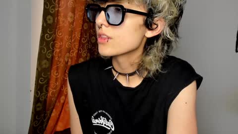 Otto 3 online show from December 13, 6:59 pm